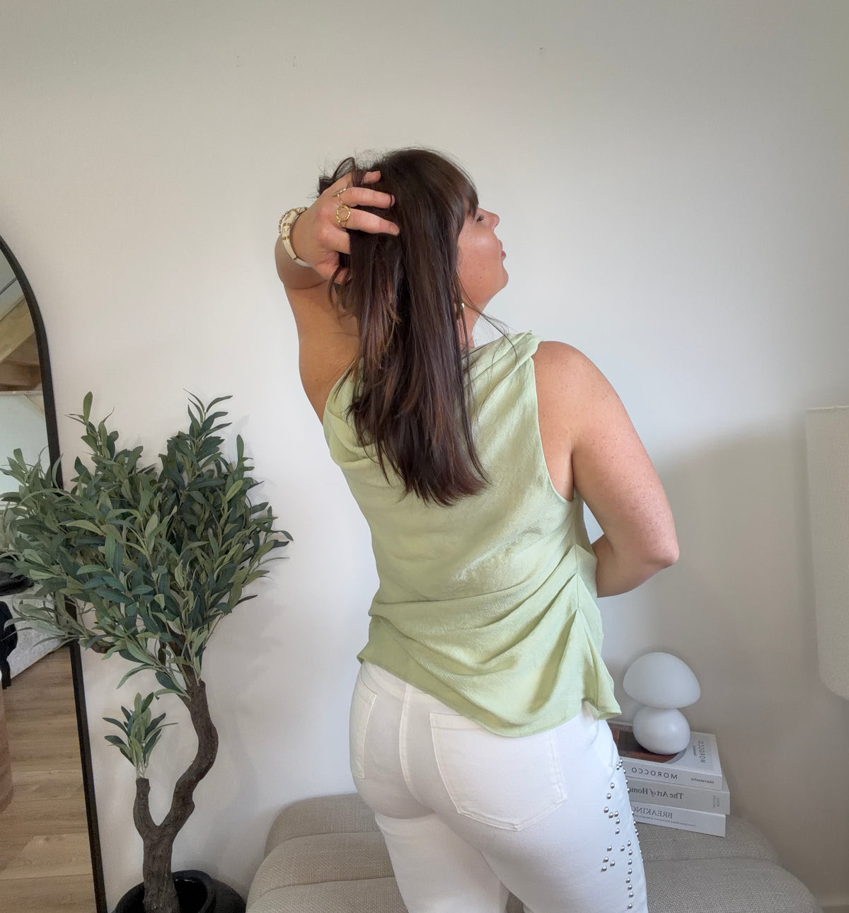Top Camilia